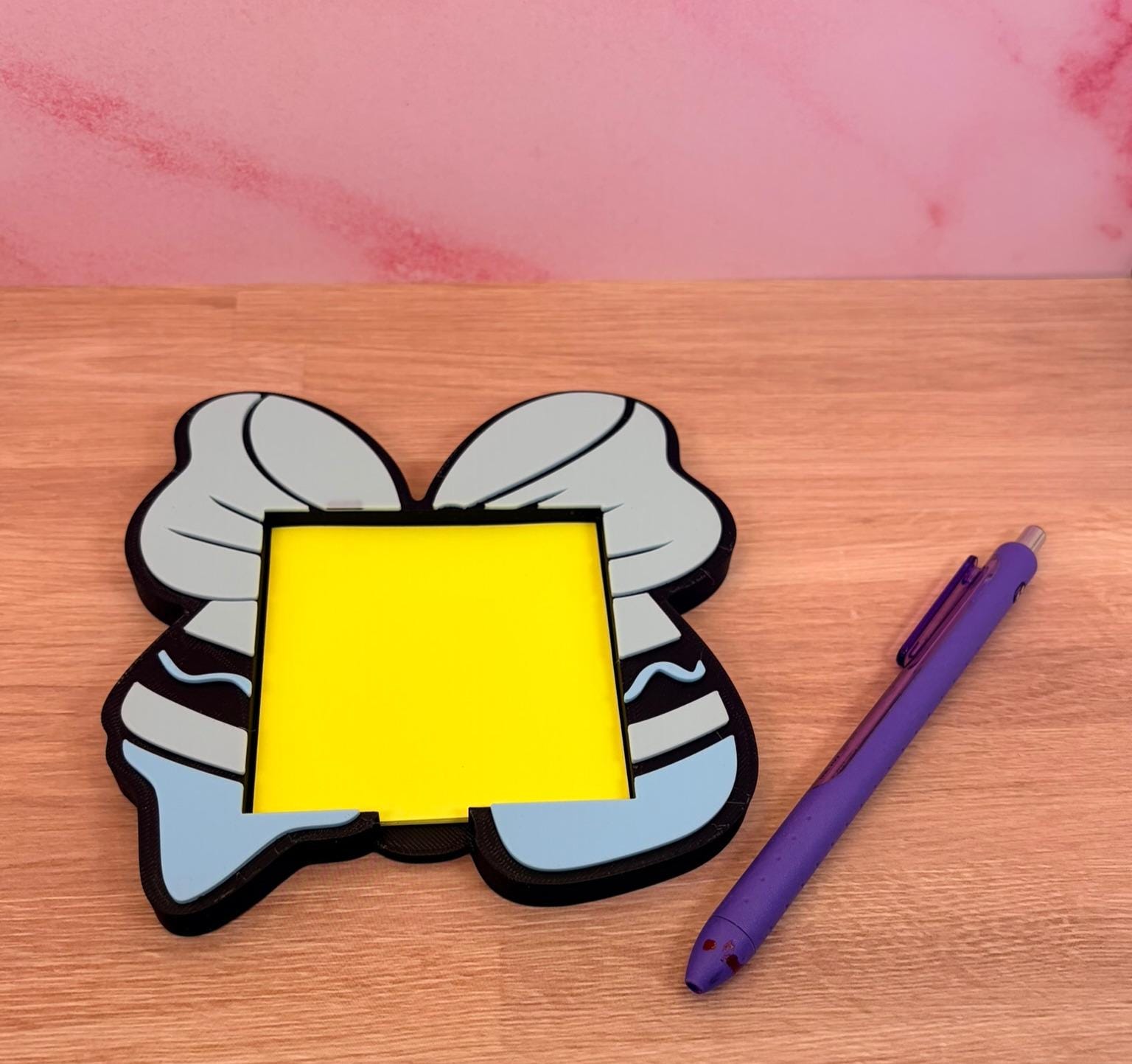Crayon Sticky Note Holder, Teacher Desk Accessory, Classroom Decor, Teacher Gift, Blue or Pink